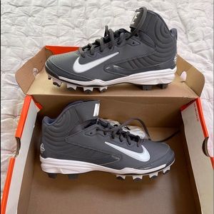 Men’s baseball cleats